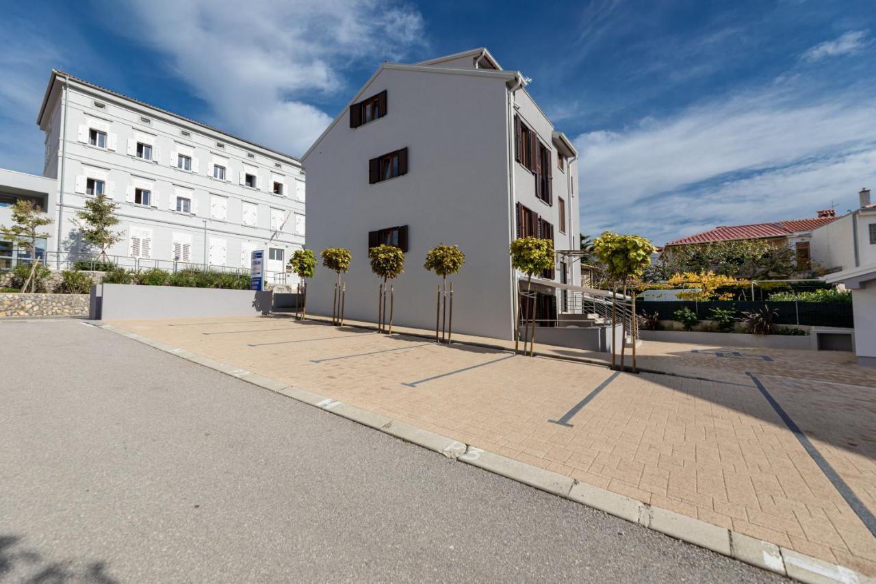 Apartments Crnekovic III Башка Экстерьер фото